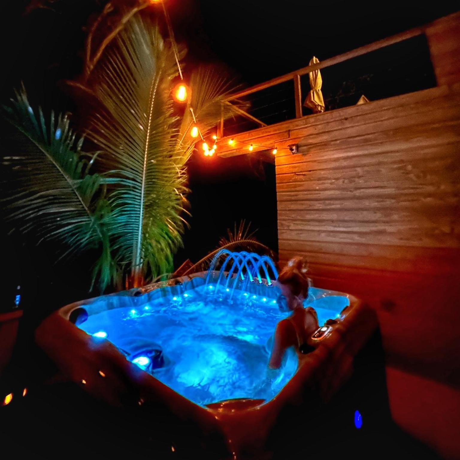 Blue Whale Villa Calibishie Екстериор снимка